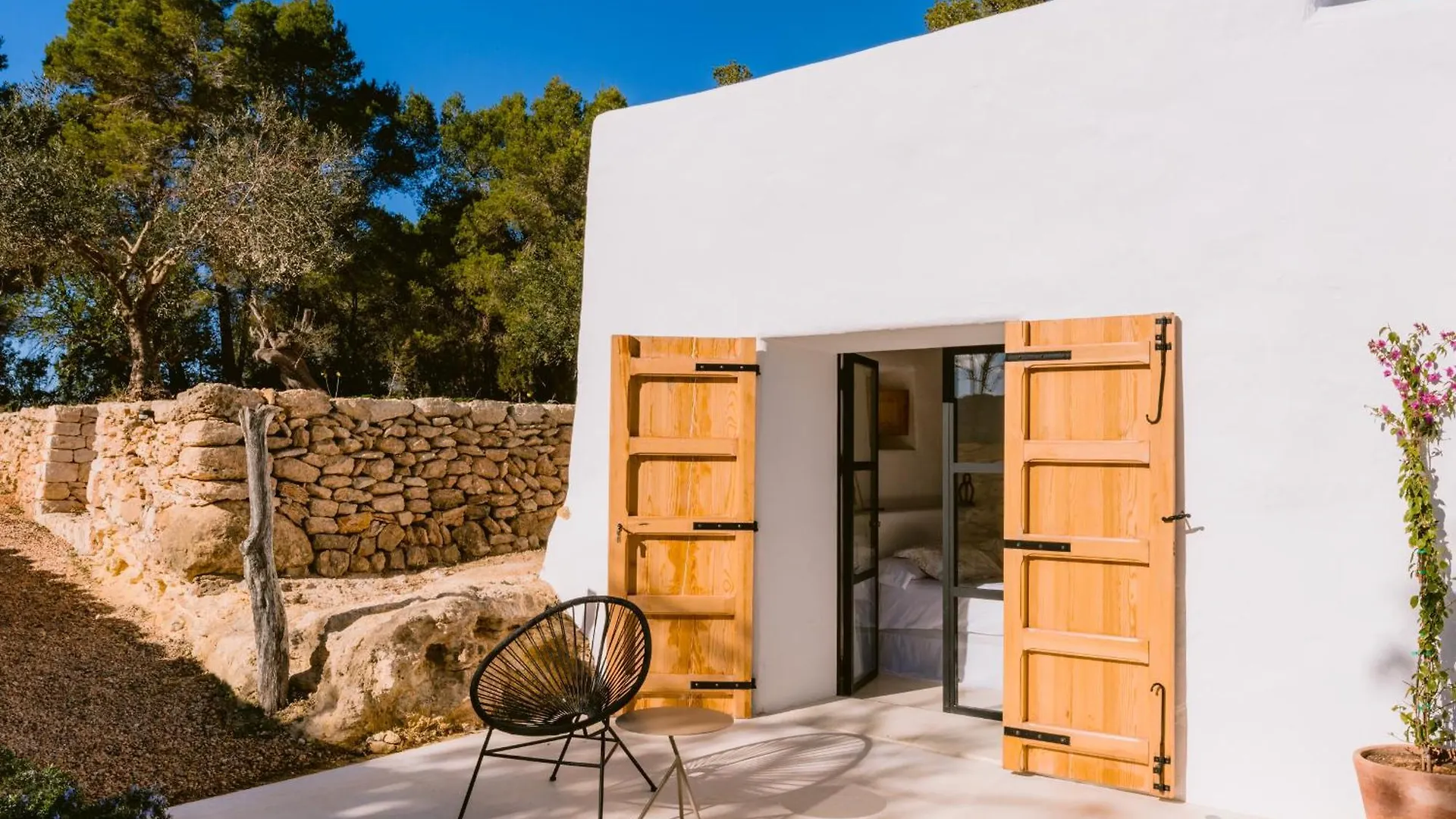 Villa Es Pujolet Renovada 100 Porcien Un Refugio De Paz En El Corazon De Ibiza Piscina Ac Diseno Tranquilidad El Verdadero Ibiza Sant Joan De Labritja Španělsko