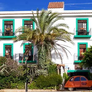 Boutique Gare Du Nord Sant Joan De Labritja